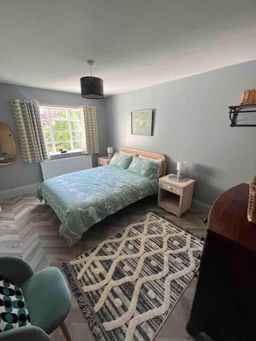 Spacious Semi-Detached Southsea House, Free Parking On Drive بورتسماوث المظهر الخارجي الصورة