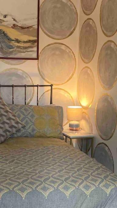 Spacious Semi-Detached Southsea House, Free Parking On Drive بورتسماوث المظهر الخارجي الصورة